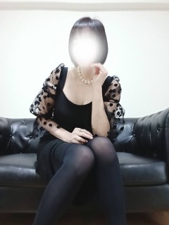 しおり（新人）